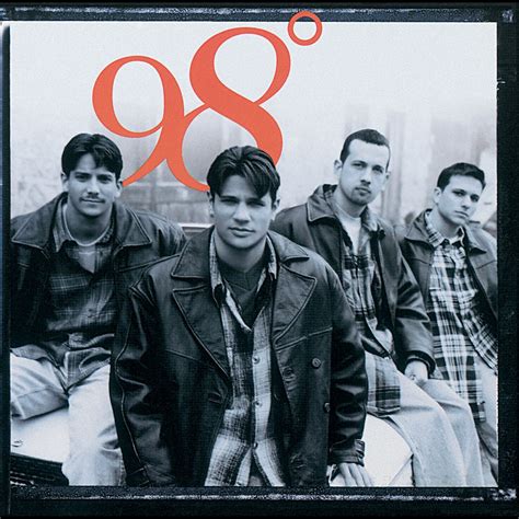 98º